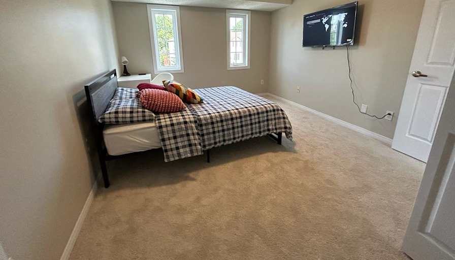 Mir's room