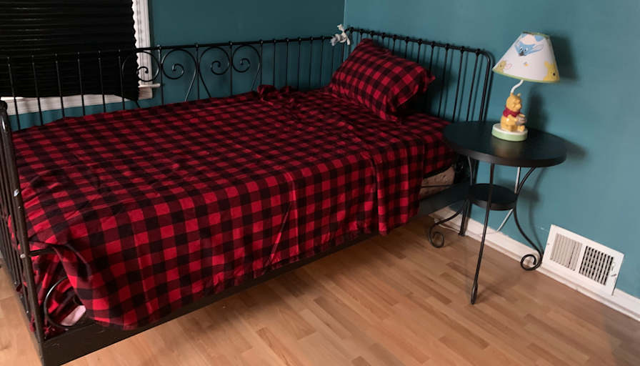 SONNIA's room