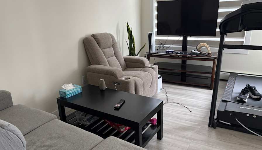Jarod Lechadores's room