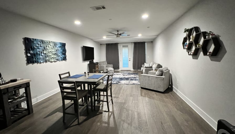 Kin's room