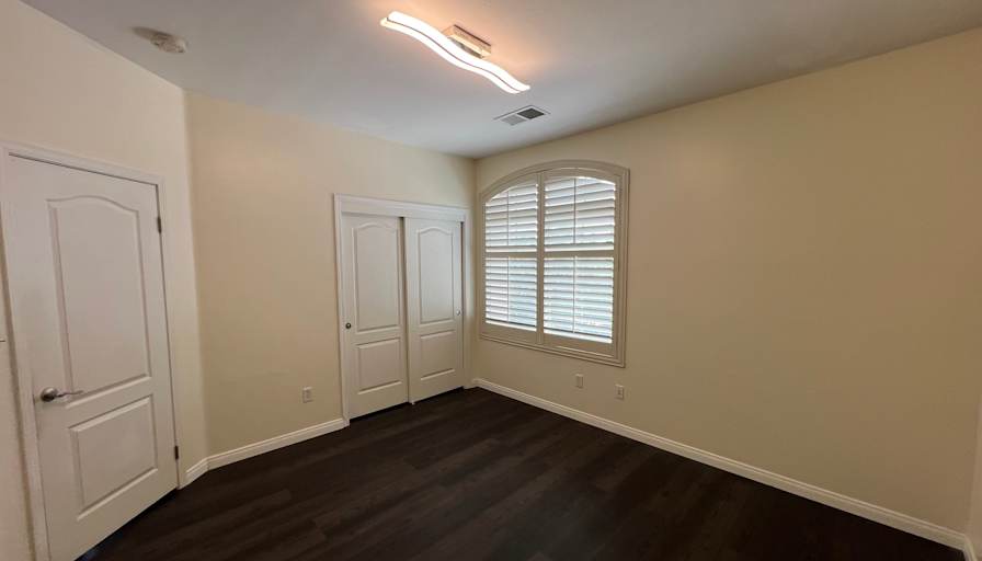 Phong Ho, CA Real Estate Broker's room