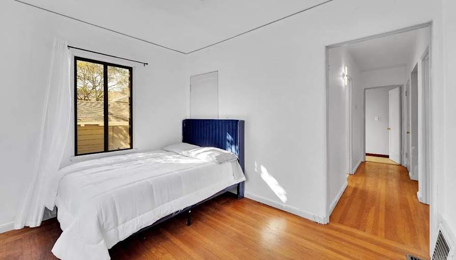 Aiden Kiani's room