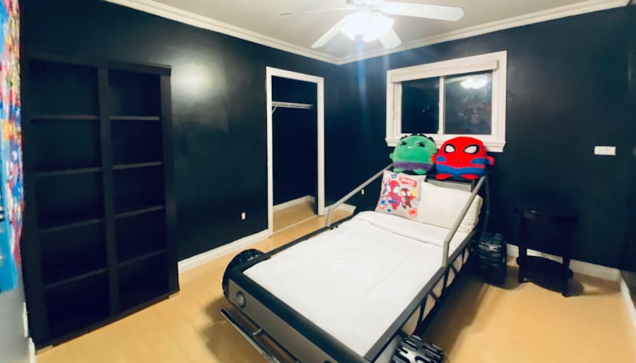 Mohammad's room