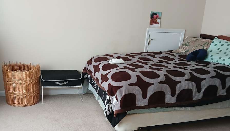 LAKE's room