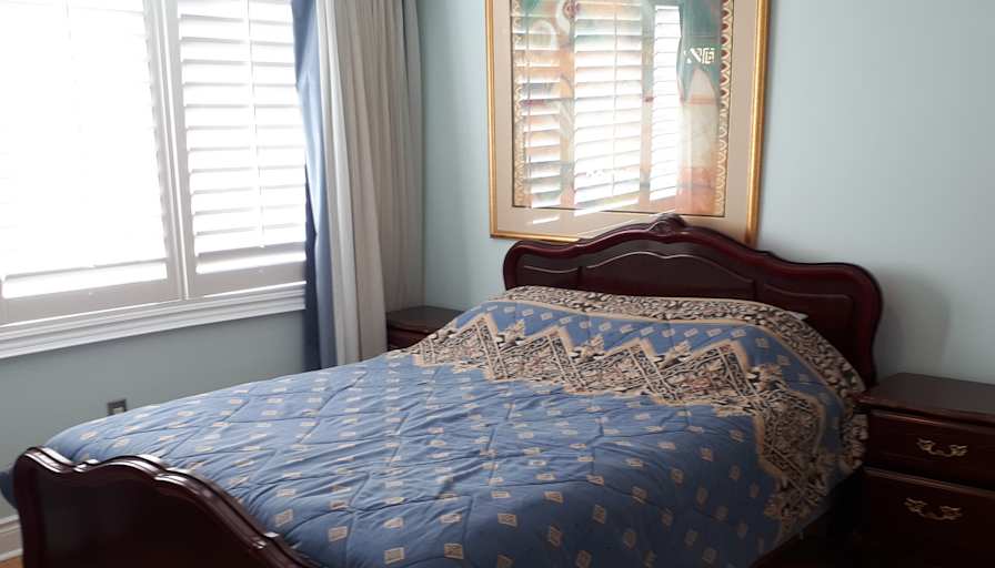 Elvin Thomas's room