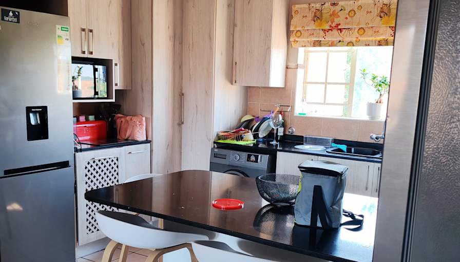 Ashler Makua's room