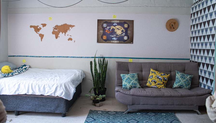 Salma Tanaka's room