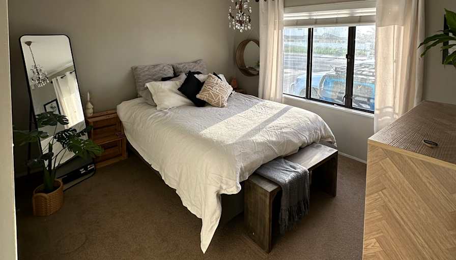 Tara's room