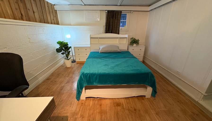 Hans's room