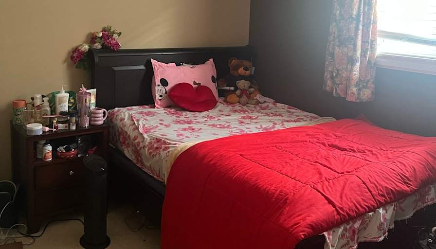RYJAY's room