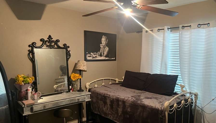 Elsa Martinez's room