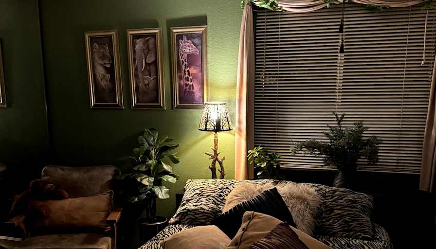 First month Rent Promo's room