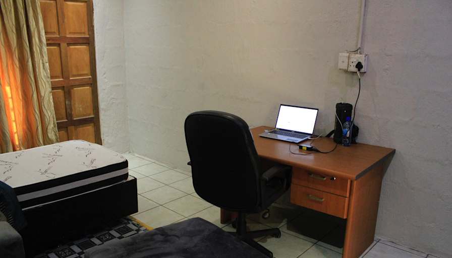 za one point's room