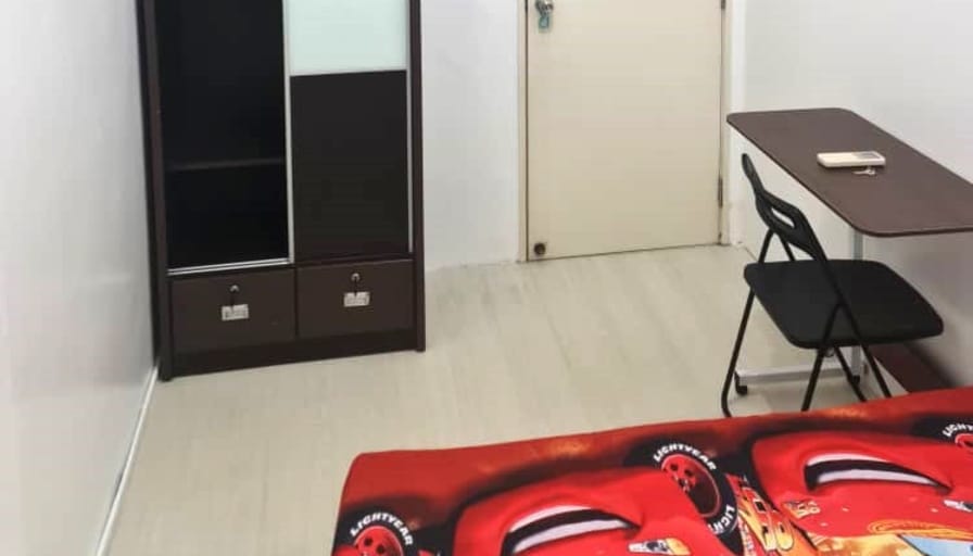 Roomy's room
