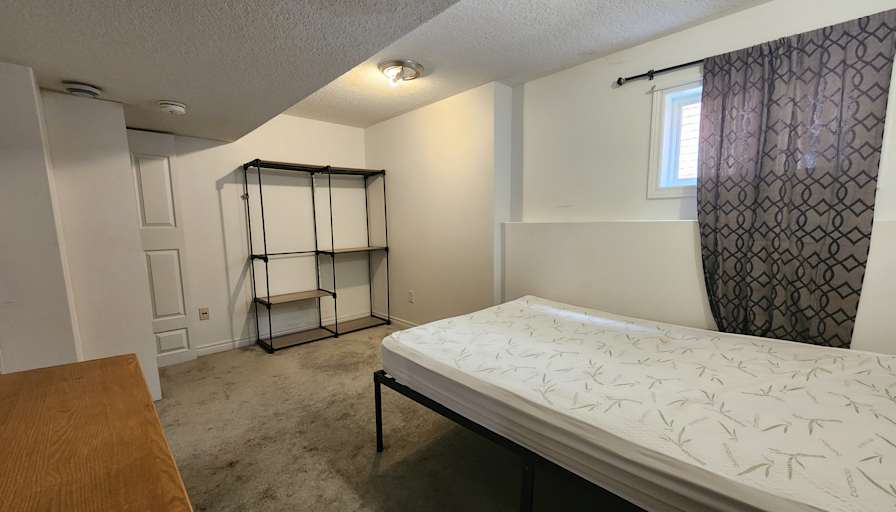 Rent's room