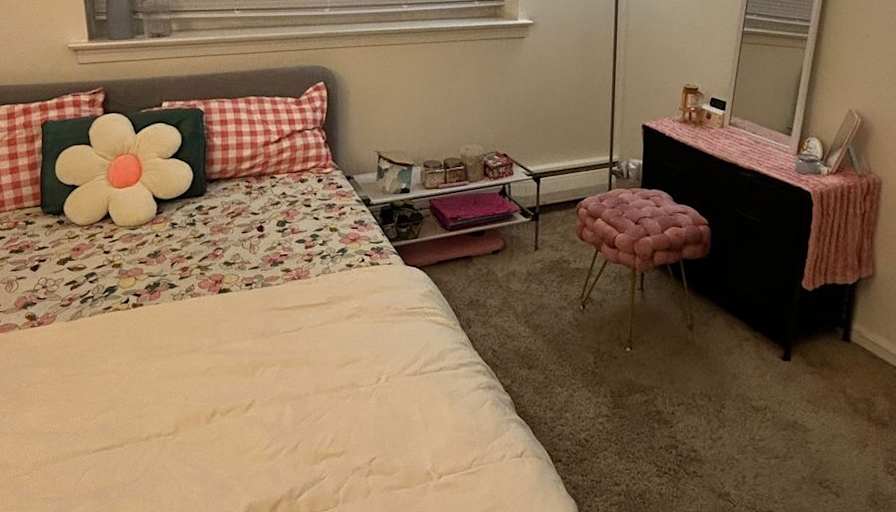 Huda Khan's room