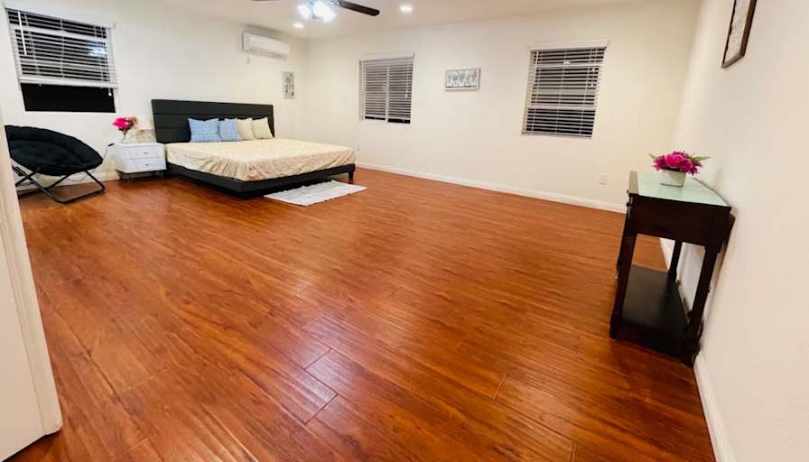 Roy Sun's room