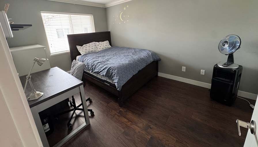 Jenapril Ramos's room