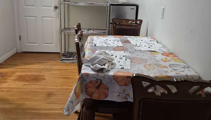 Mea  Kyong Shin's room