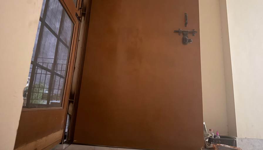 Afreen Khan's room