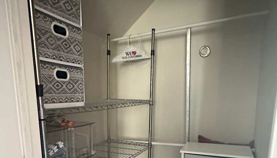 Sawicki Jeanette's room
