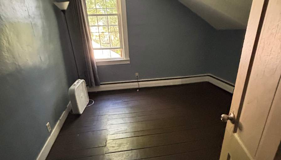 Taylor Cady's room