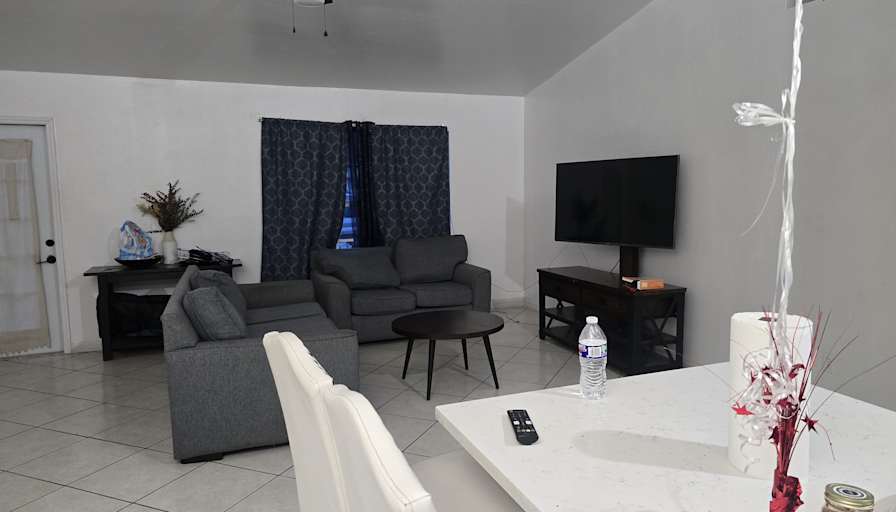 Maynor's room