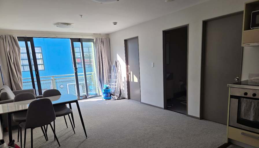 Mingsheng's room