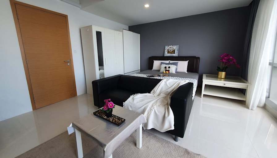 VVA EI's room