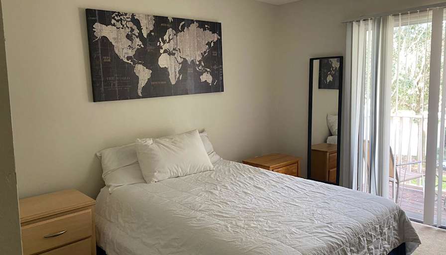 Laura Mateus's room