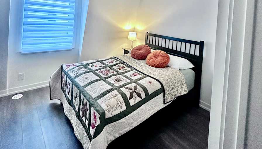 Spruce Pine Cres's room