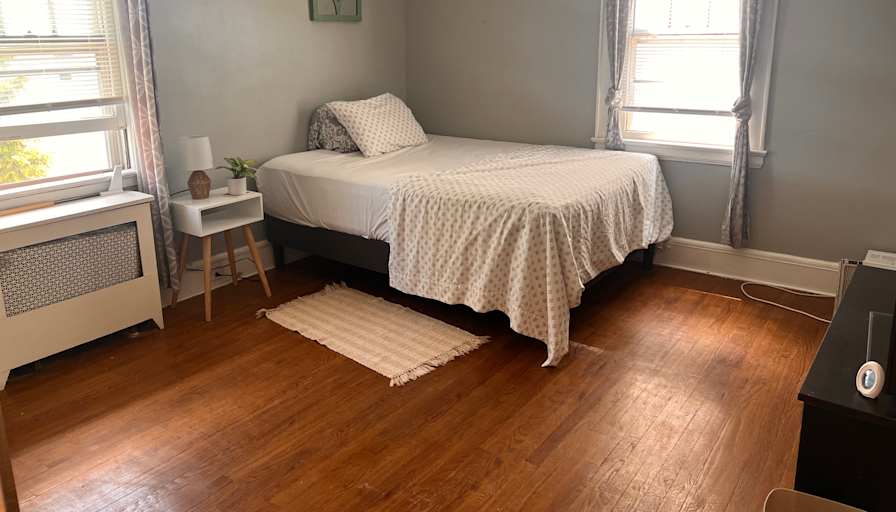 Sol's room