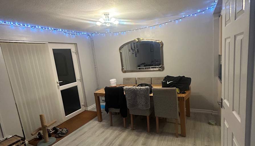 Benjamin's room