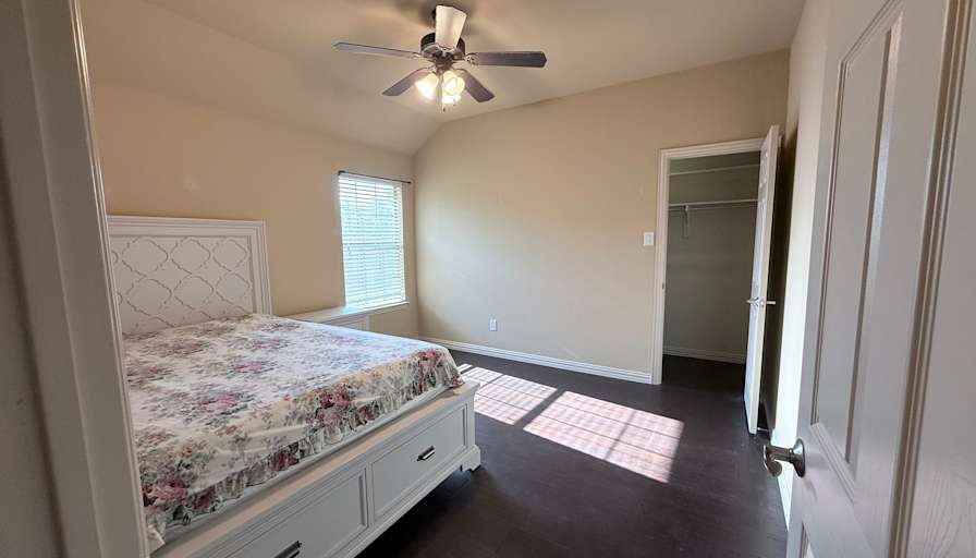 Hong's room