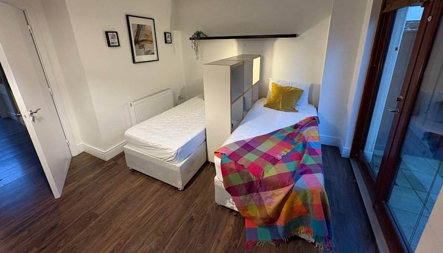Jakes's room