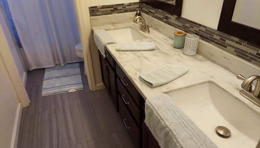 Room in North Natomas's room