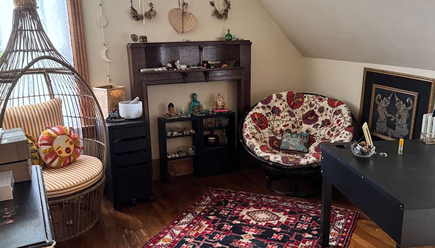 Vee's room