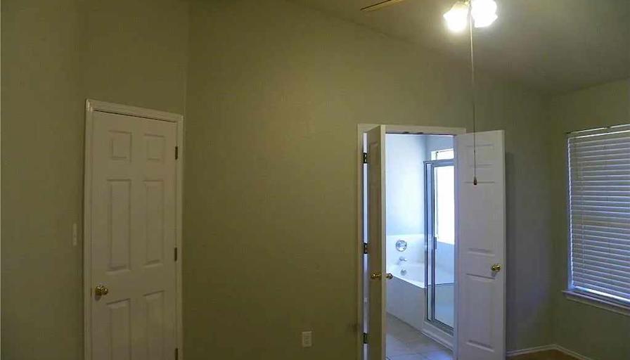 Bonno's room