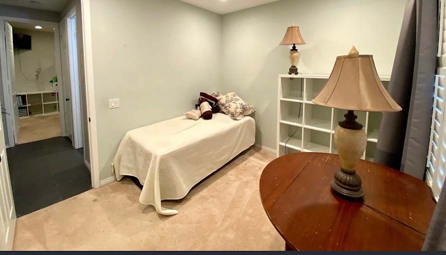 Diana's room
