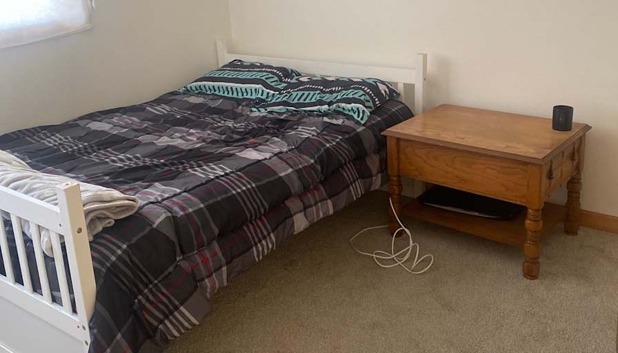 Hung Tran's room