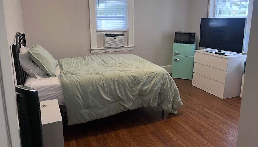 Sol's room