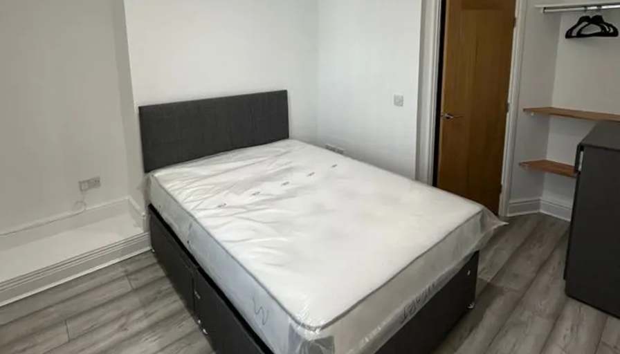 nelson's room