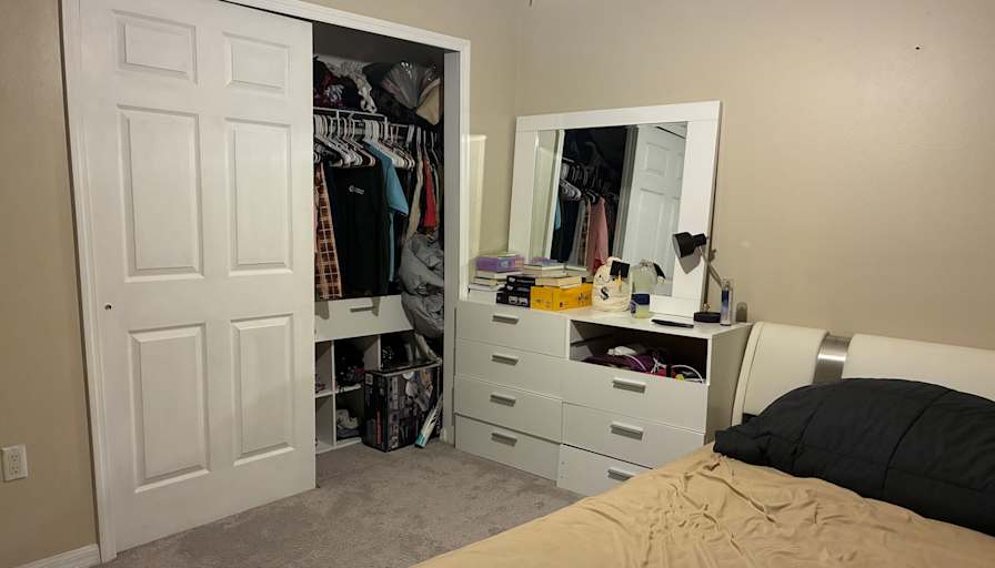 Tammy Nguyen's room
