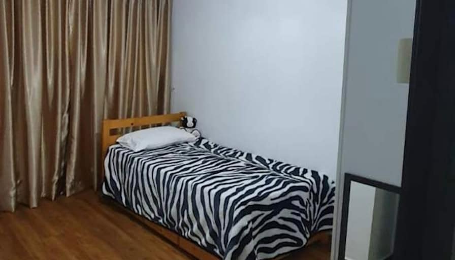 Lawrence kwek's room