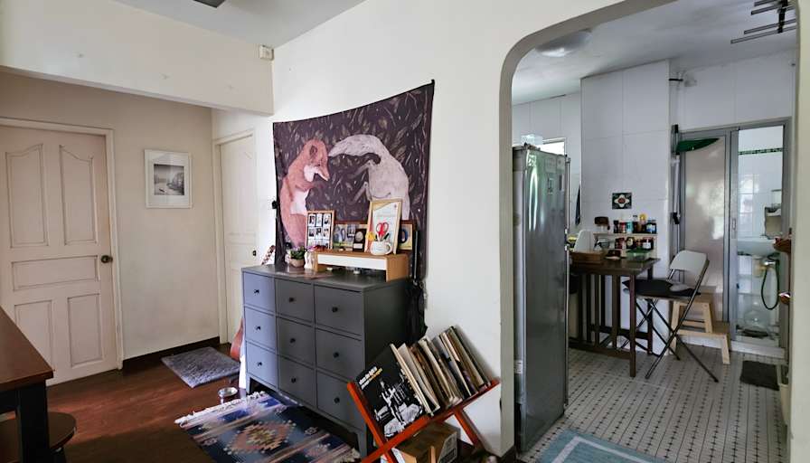 Zaris's room
