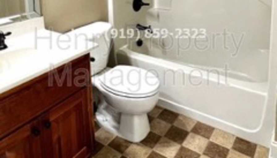 Alcove Rooms's room