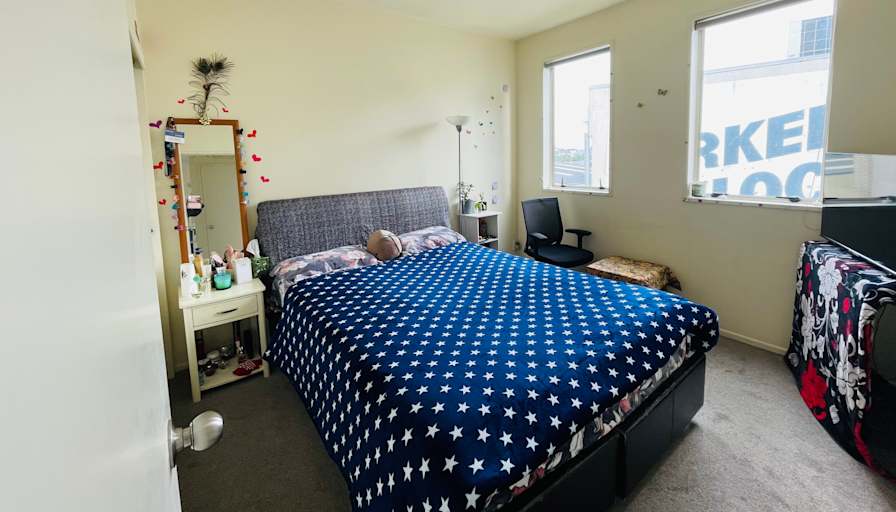 Sandy's room