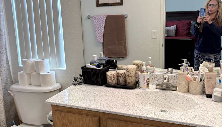 Mercedes's room