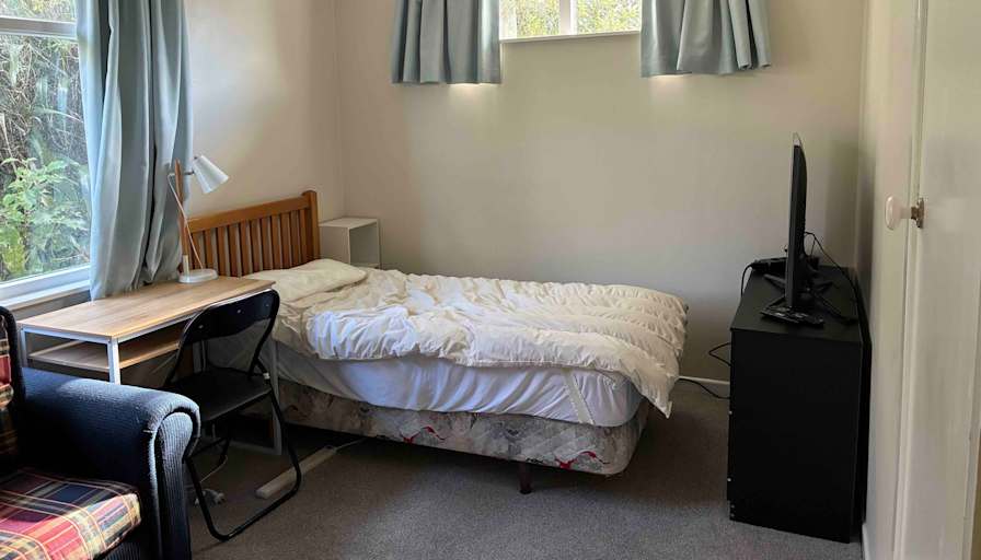 Frankie Tran's room