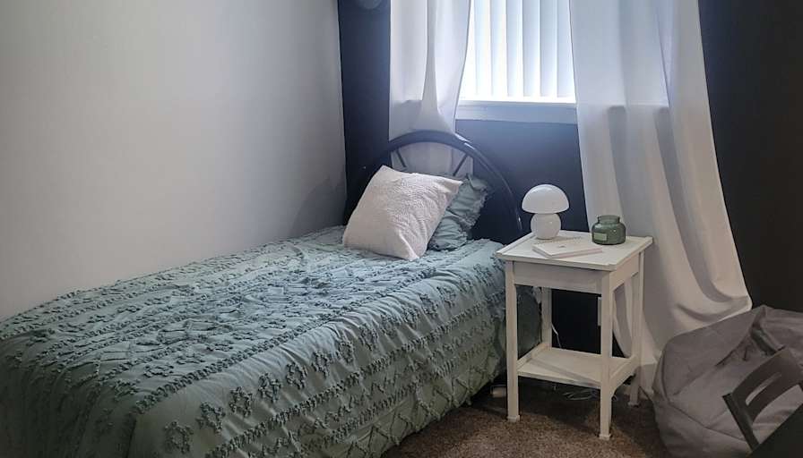 Trinity B's room